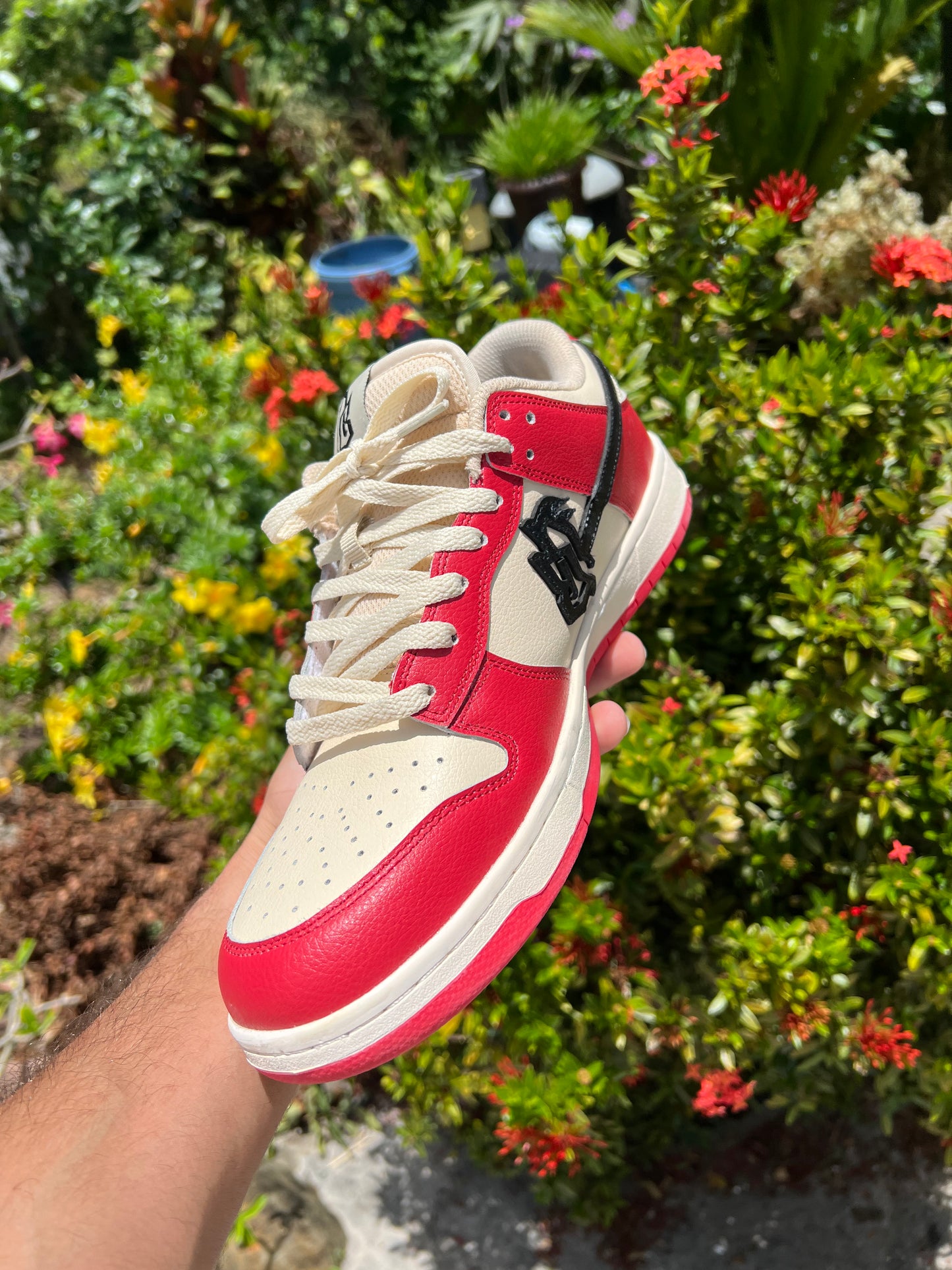 AB DUNK “cream red”